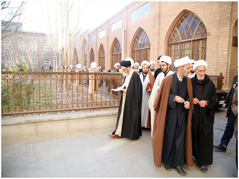 حضور امام جمعه تبریز در حجره های طلاب