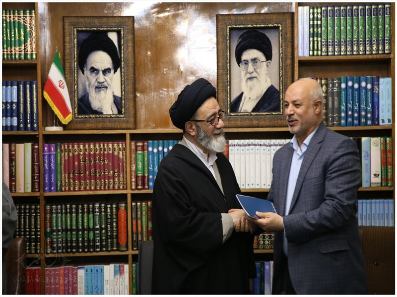 دیدار مسئول سازمان بسیج فرهنگیان کشور با نماینده ولی فقیه در آذربایجان شرقی
