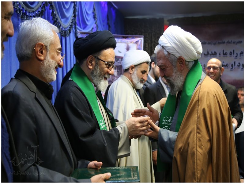 مراسم اختتامیه و تجلیل از خادمین اربعین حسینی