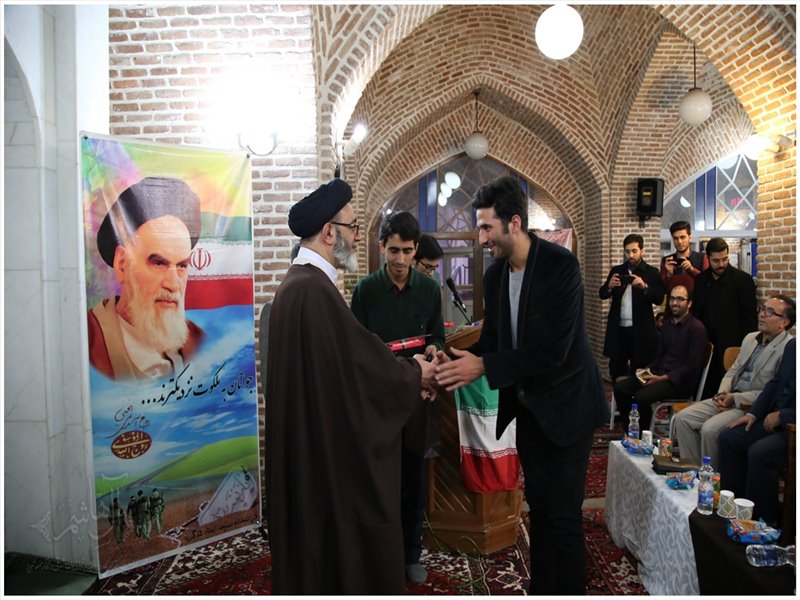 مراسم تجلیل از فعالان کانون فرهنگی آیت الله مولانا