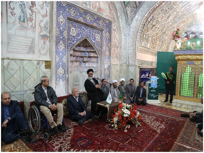 غبارروبی آستان مقدس امامزاده سیدحمزه