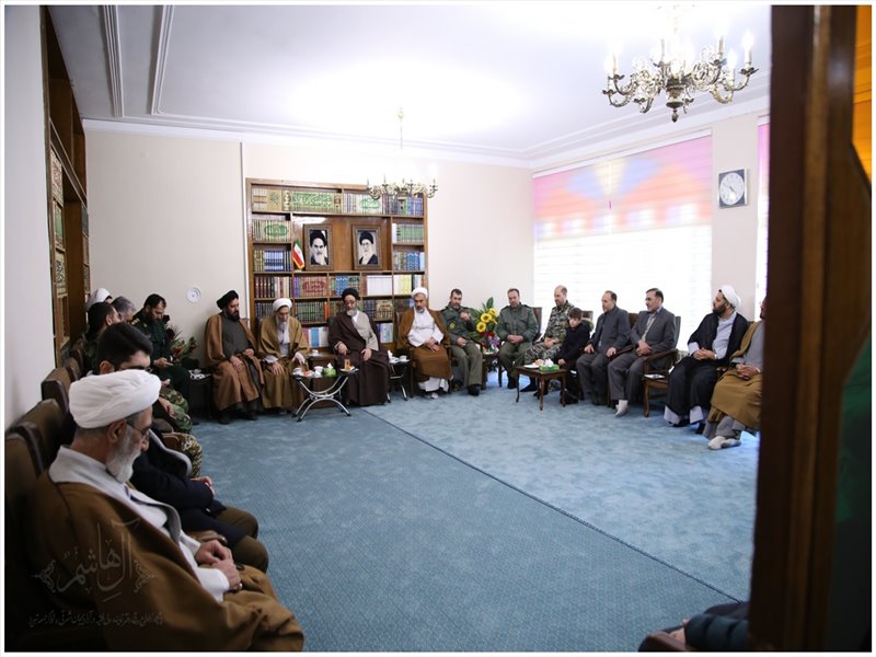 دیدارهای روز یوم الله ۲۲بهمن در بیت امام جمعه تبریز