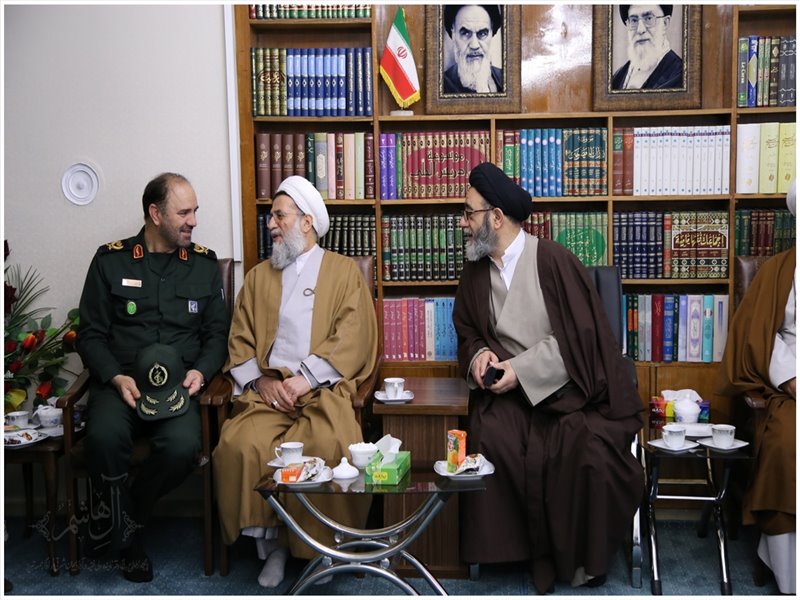 دیدارهای روز یوم الله ۲۲بهمن در بیت امام جمعه تبریز
