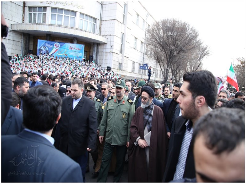 راهپیمایی یوم الله 22 بهمن در تبریز