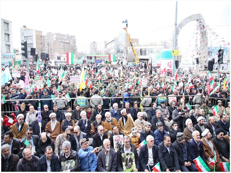 راهپیمایی یوم الله 22 بهمن در تبریز