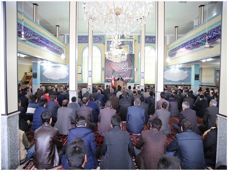 حضور نماینده ولی فقیه در نمازجمعه شهر شربیان