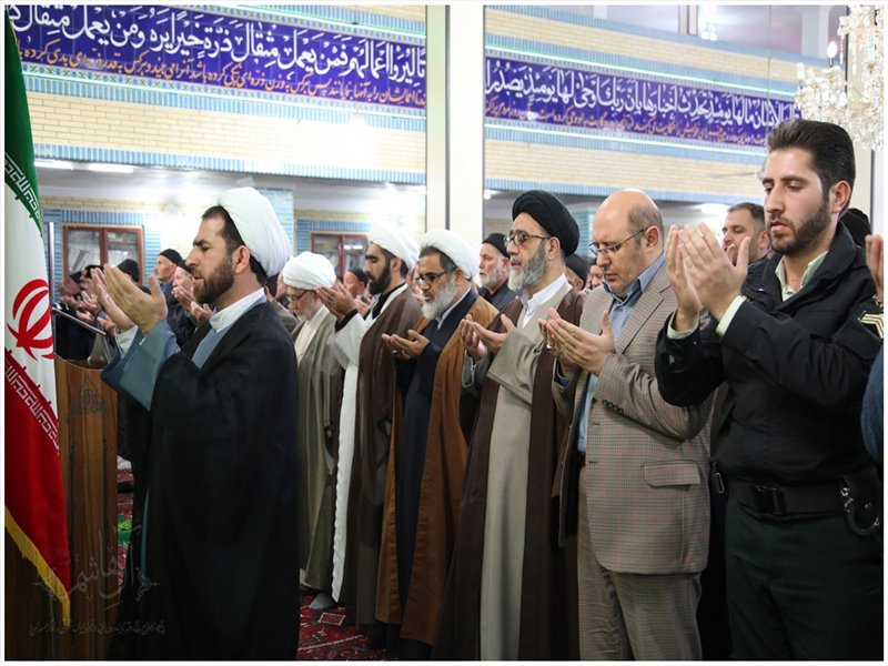 حضور نماینده ولی فقیه در نمازجمعه شهر شربیان