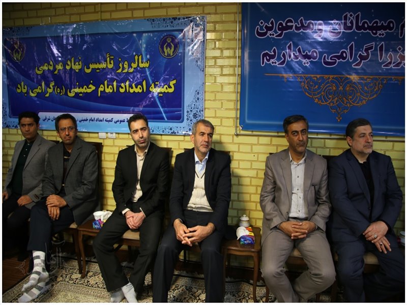 دیدار امدادگران کمیته امداد با نماینده ولی‌فقیه در استان