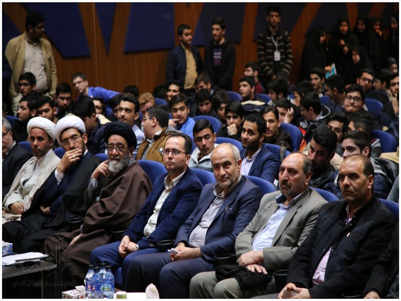 همایش دانش آموزی نسل چهار انقلاب