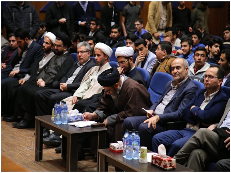 همایش دانش آموزی نسل چهار انقلاب