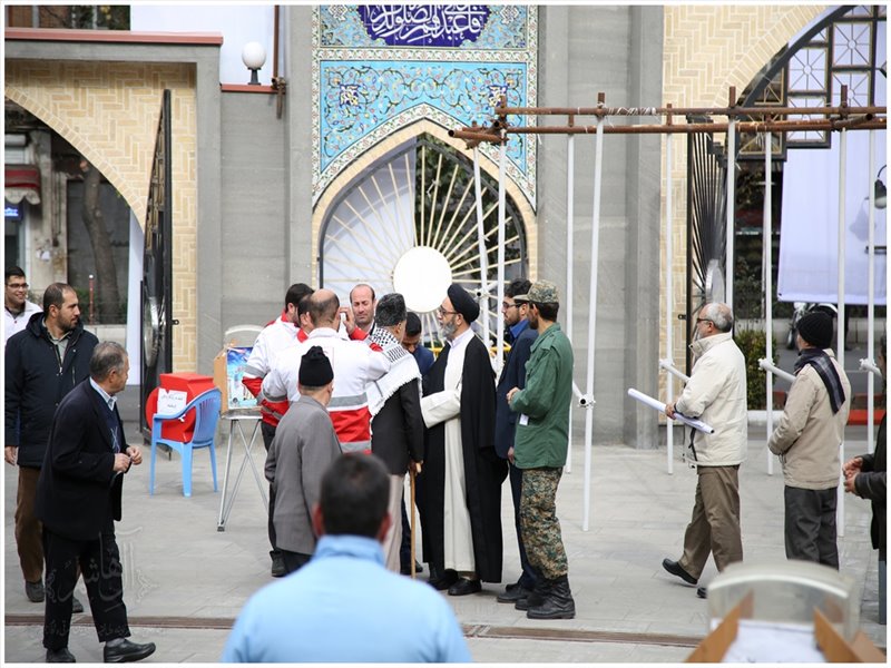 جمع آوری کمک های مردمی برای زلزله زدگان در تبریز