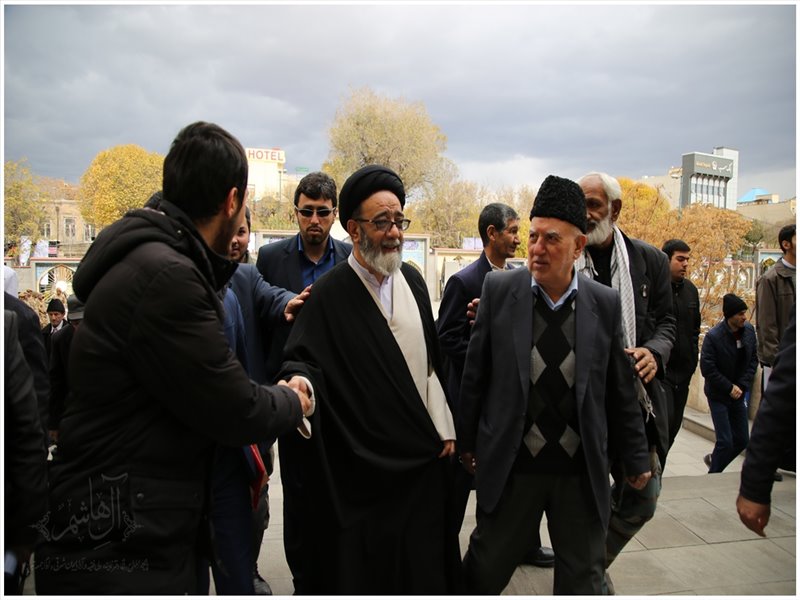 جمع آوری کمک های مردمی برای زلزله زدگان در تبریز