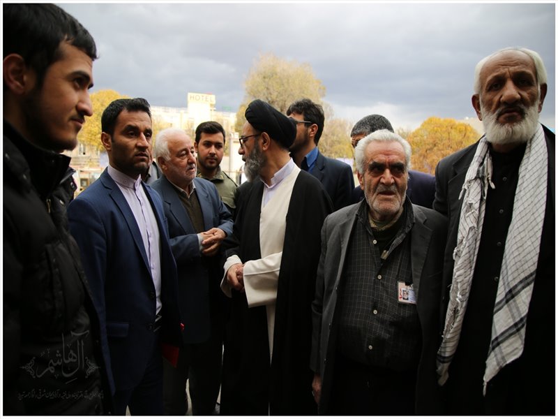 جمع آوری کمک های مردمی برای زلزله زدگان در تبریز