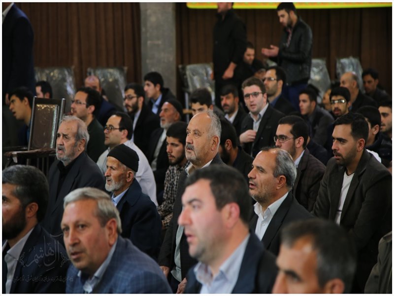 نمازجمعه تسوج با حضور نماینده ولی فقیه در استان