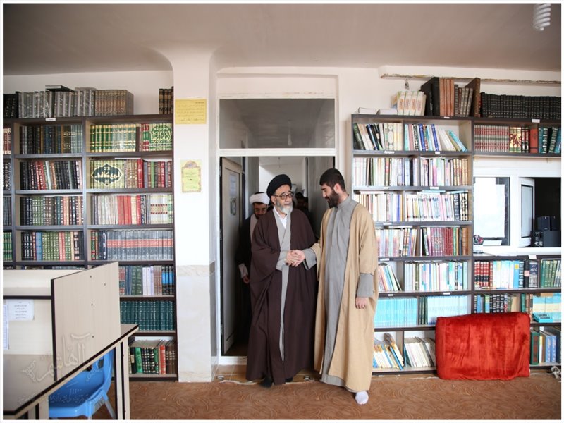 نمازجمعه تسوج با حضور نماینده ولی فقیه در استان