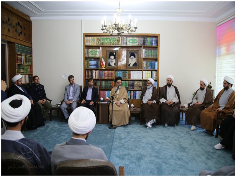 دیدار مبلغان طرح آرامش بهاری با نماینده ولی فقیه در استان