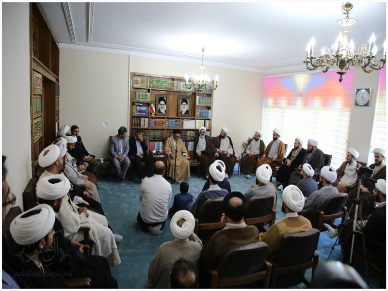دیدار مبلغان طرح آرامش بهاری با نماینده ولی فقیه در استان