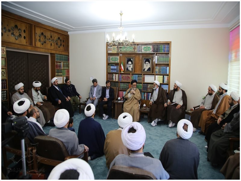 دیدار مبلغان طرح آرامش بهاری با نماینده ولی فقیه در استان