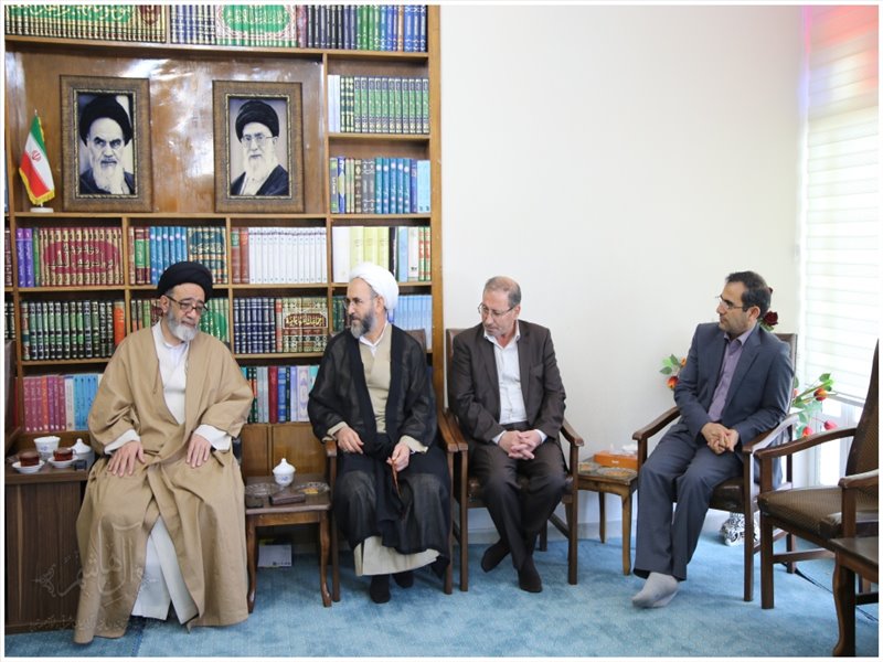 دیدار نوروزی امام جمعه تبریز با مدیران و مسئولان استانی