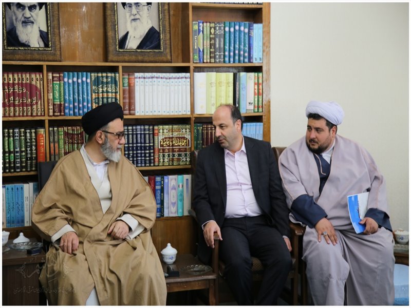 دیدار نوروزی امام جمعه تبریز با مدیران و مسئولان استانی