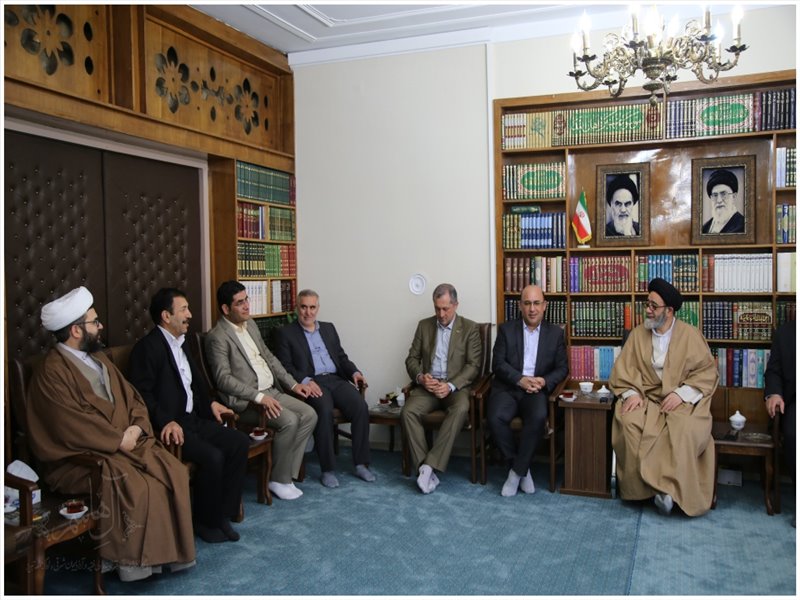دیدار نوروزی امام جمعه تبریز با مدیران و مسئولان استانی