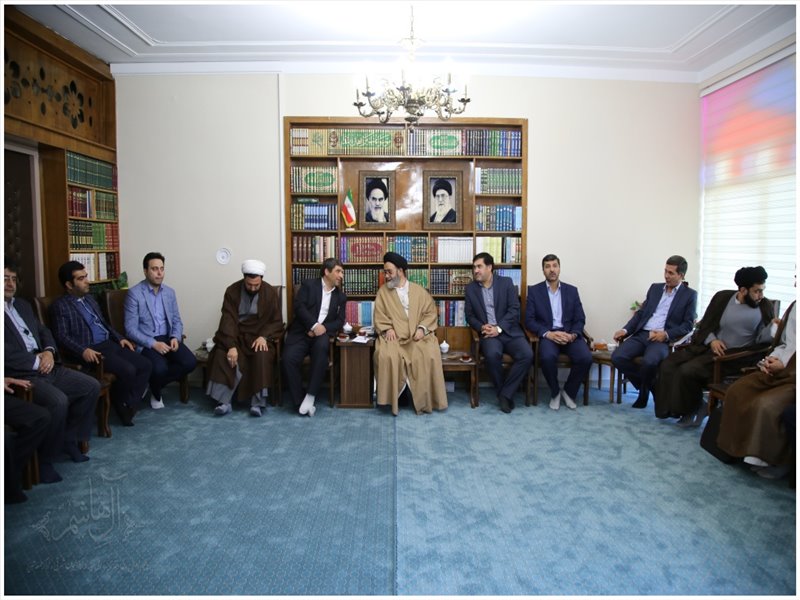دیدار نوروزی امام جمعه تبریز با مدیران و مسئولان استانی