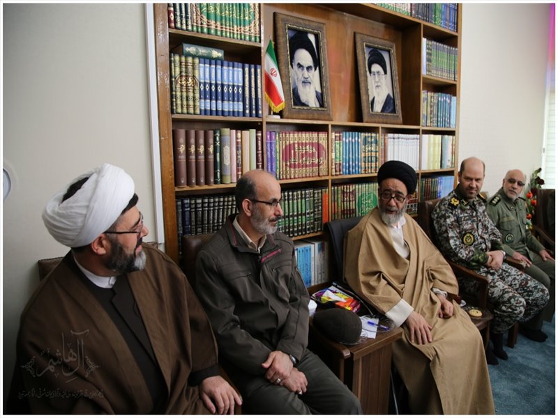 دیدار نوروزی امام جمعه تبریز با مدیران و مسئولان استانی