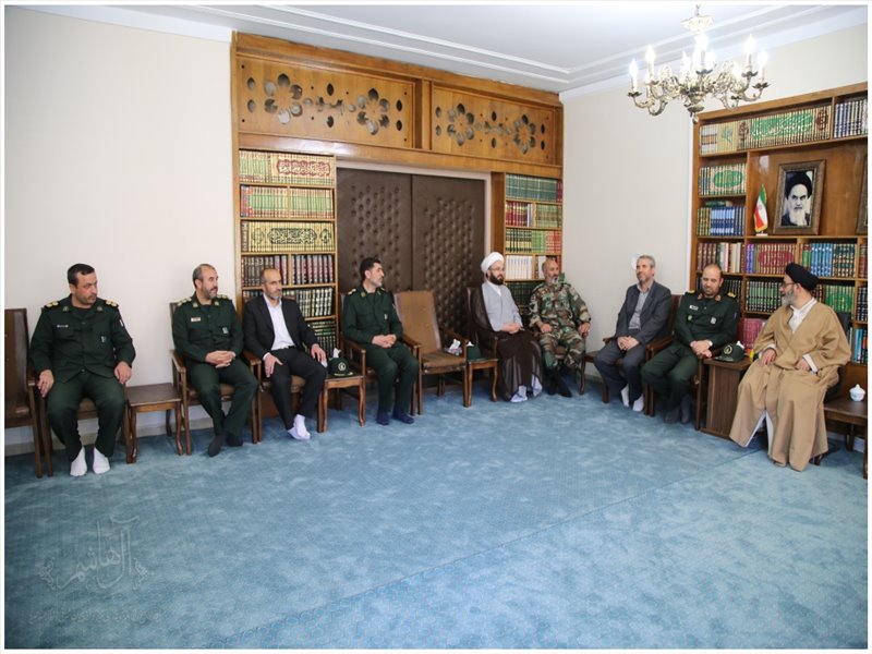 دیدار نوروزی امام جمعه تبریز با مدیران و مسئولان استانی