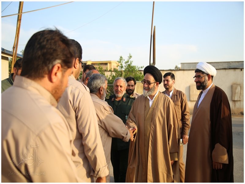 بازدید نماینده ولی فقیه در آذربایجان شرقی از نمایشگاه راهیان نور به روایت تصویر