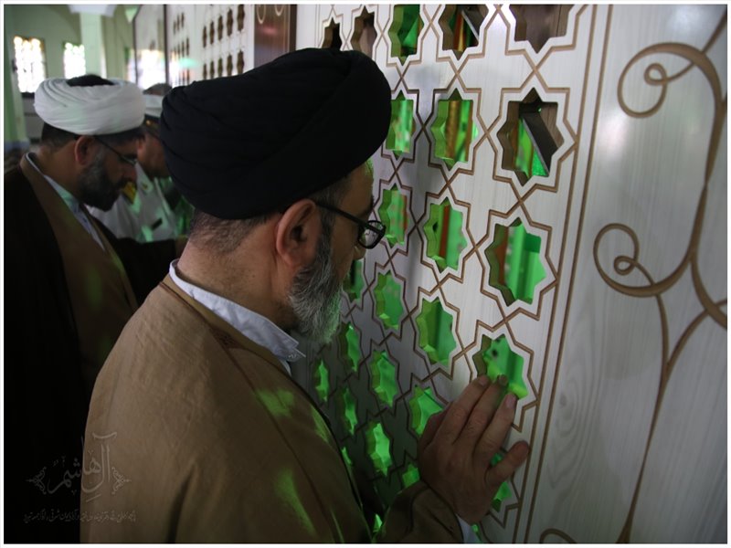 بازدید نماینده ولی فقیه در آذربایجان شرقی از نمایشگاه راهیان نور به روایت تصویر