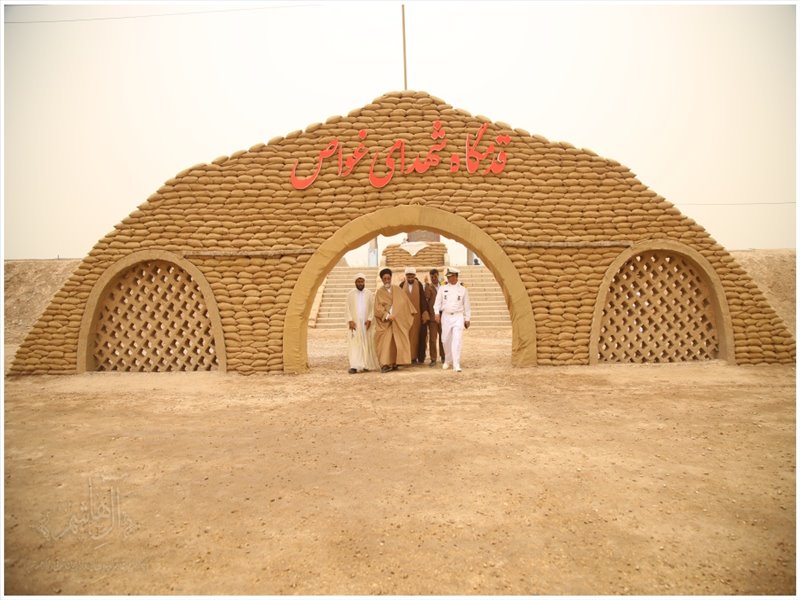 بازدید نماینده ولی فقیه در آذربایجان شرقی از نمایشگاه راهیان نور به روایت تصویر