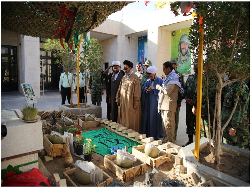 بازدید نماینده ولی فقیه در آذربایجان شرقی از نمایشگاه راهیان نور به روایت تصویر