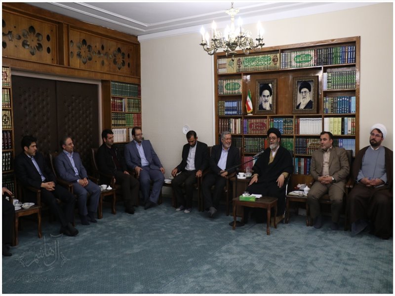 دیدار مؤسسات فعال قرارگاه سازندگی خاتم الانبیاء استان با امام جمعه تبریز