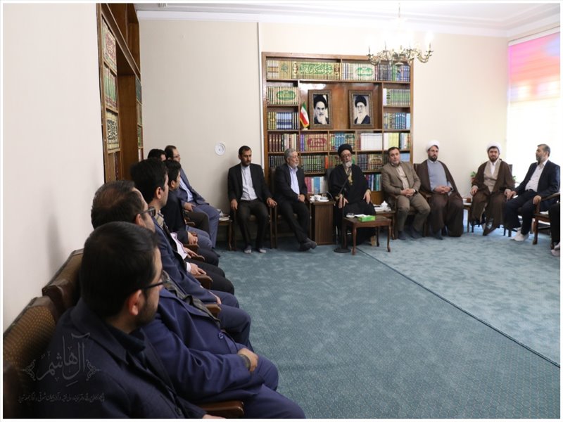 دیدار مؤسسات فعال قرارگاه سازندگی خاتم الانبیاء استان با امام جمعه تبریز