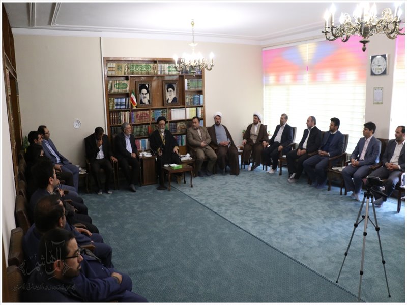 دیدار مؤسسات فعال قرارگاه سازندگی خاتم الانبیاء استان با امام جمعه تبریز