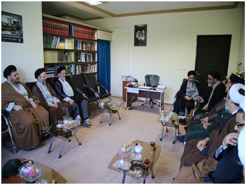گزارش تصویری از حضور امام جمعه تبریز در آذربایجان غربی