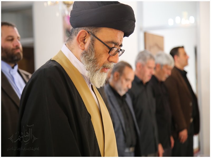 دیدار نماینده ولی فقیه در استان با خانواده شهید زوار جنتی