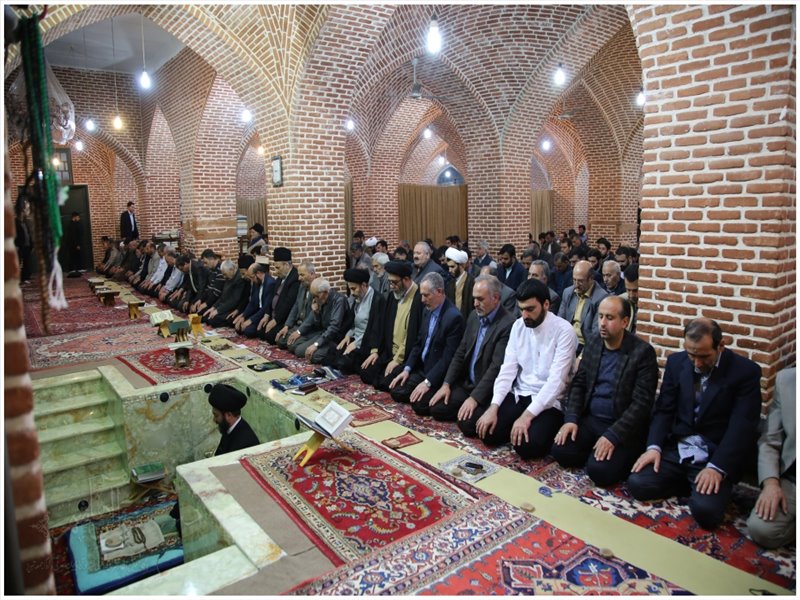 نشست صمیمی نمایندگان ولی فقیه در استان های آذربایجان شرقی، غربی و اردبیل