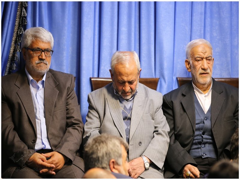 دیدار مداحان پیشکسوت با امام جمعه تبریز