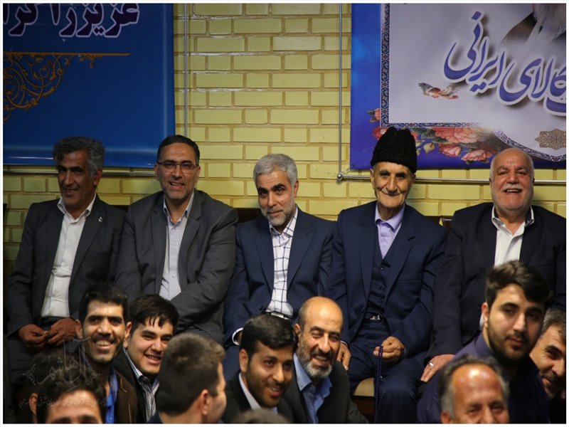 دیدار مداحان پیشکسوت با امام جمعه تبریز