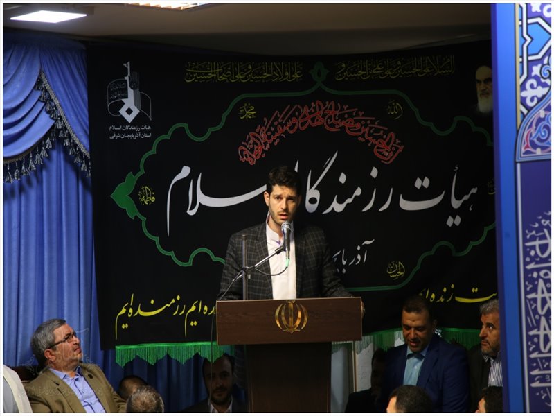 دیدار مداحان پیشکسوت با امام جمعه تبریز
