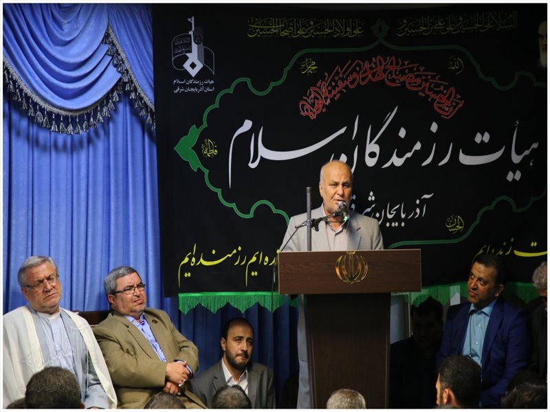 دیدار مداحان پیشکسوت با امام جمعه تبریز