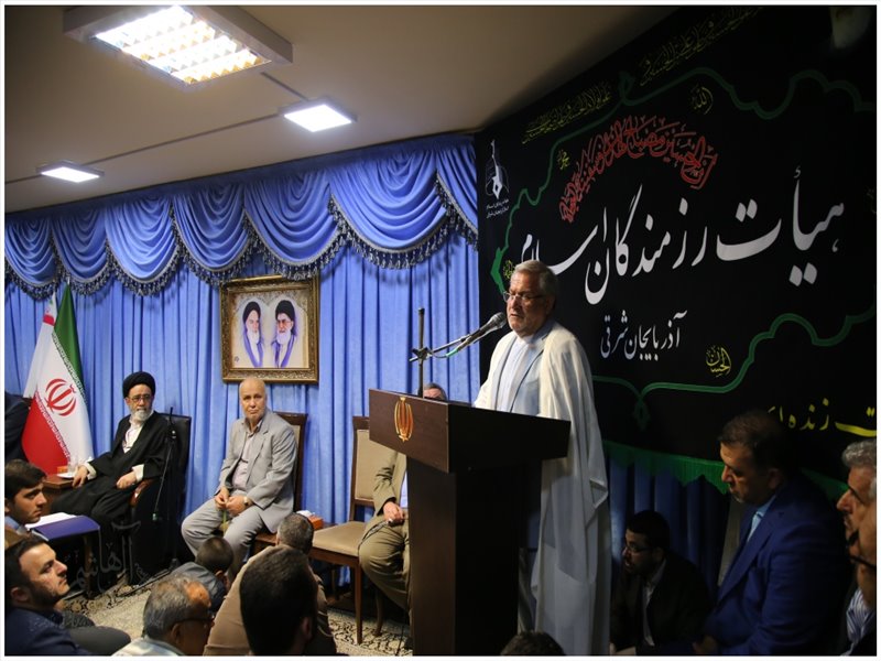 دیدار مداحان پیشکسوت با امام جمعه تبریز