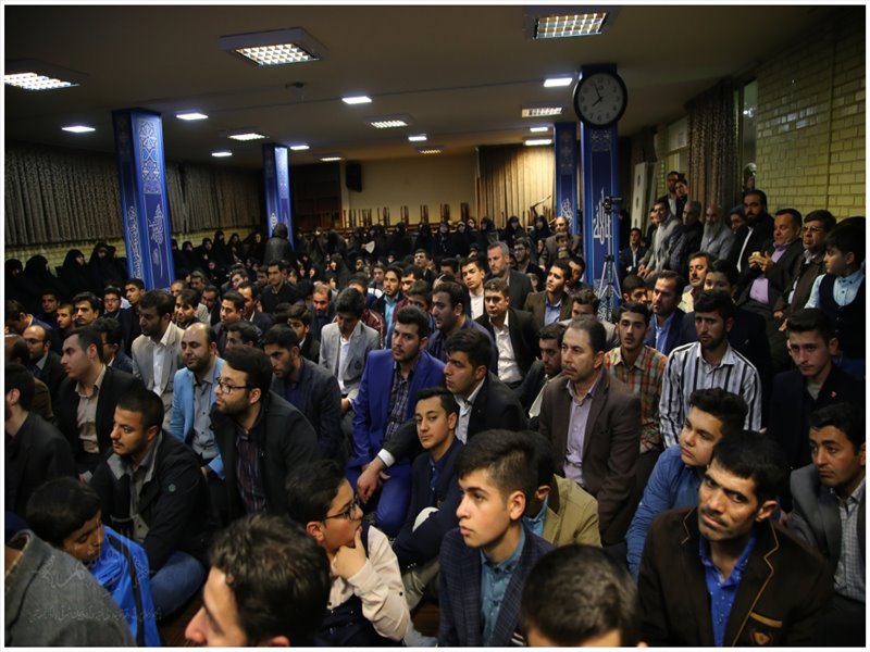 دیدار مداحان پیشکسوت با امام جمعه تبریز