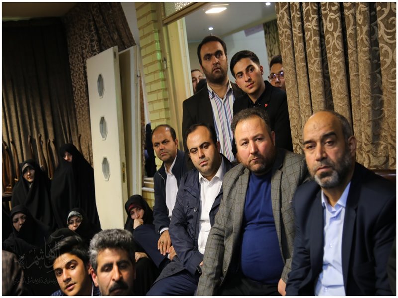 دیدار مداحان پیشکسوت با امام جمعه تبریز