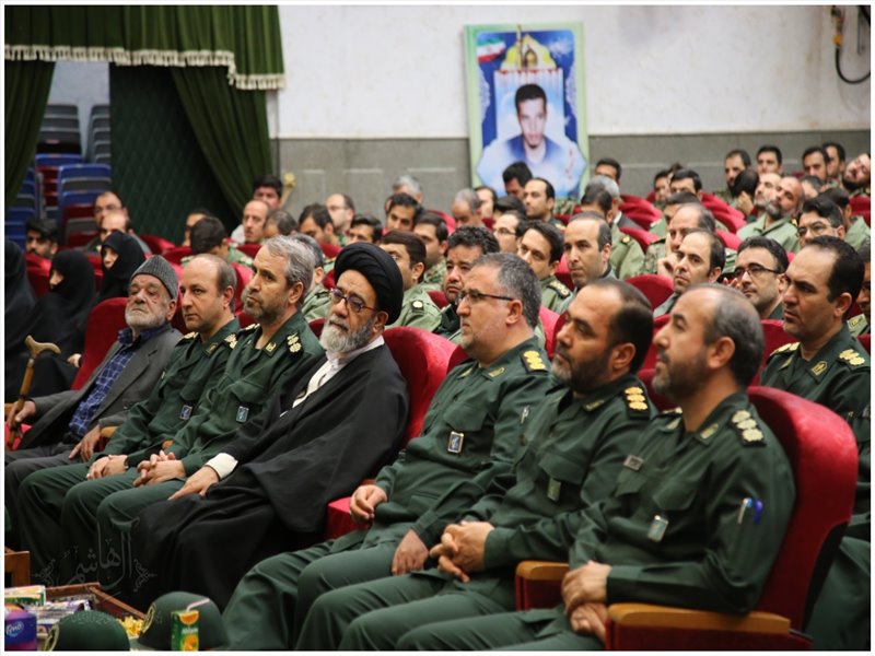 تجلیل از پاسداران نمونه سپاه عاشورای آذربایجان شرقی