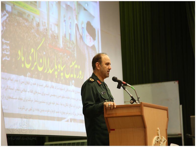 تجلیل از پاسداران نمونه سپاه عاشورای آذربایجان شرقی