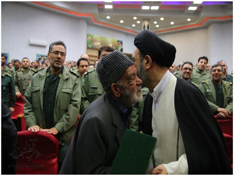 تجلیل از پاسداران نمونه سپاه عاشورای آذربایجان شرقی