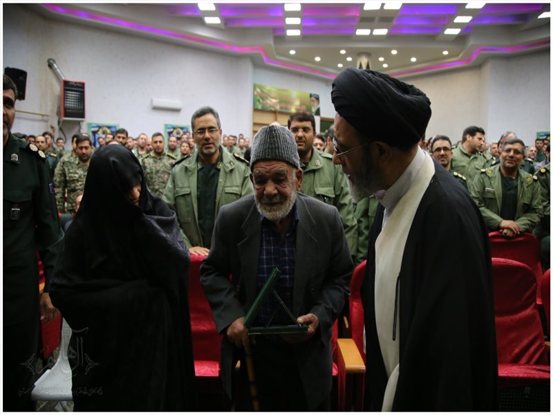 تجلیل از پاسداران نمونه سپاه عاشورای آذربایجان شرقی