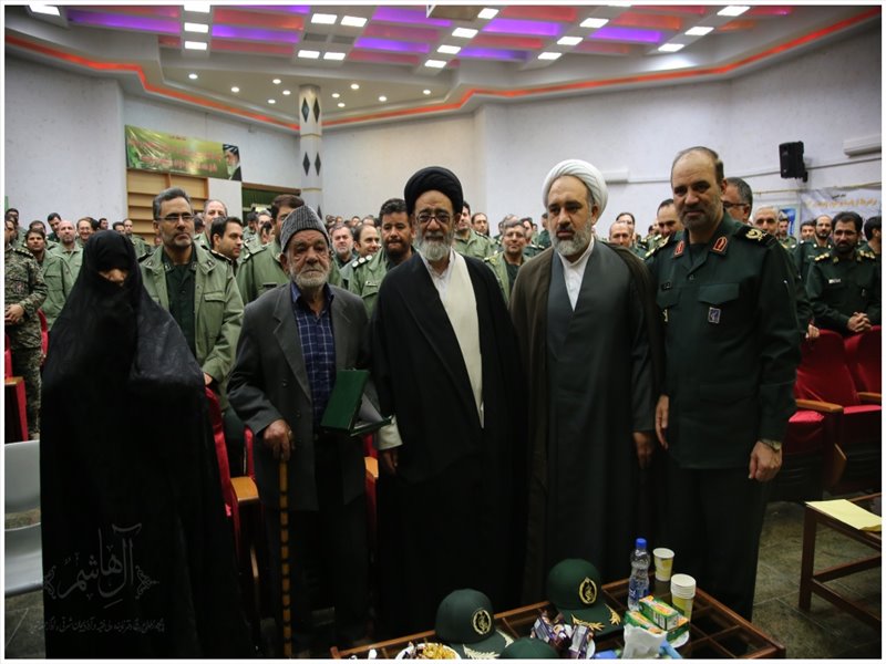 تجلیل از پاسداران نمونه سپاه عاشورای آذربایجان شرقی